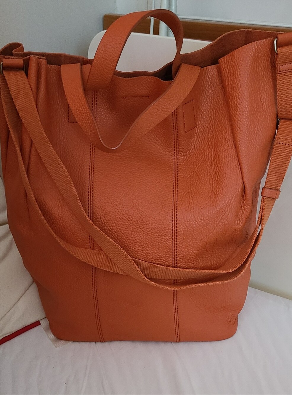 Banana REPUBLIC Large Leather Tote Shoulder Bag in Orange